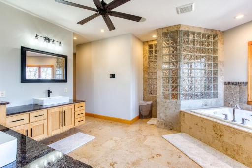 W10622 State Road 35, Prescott, WI 54021