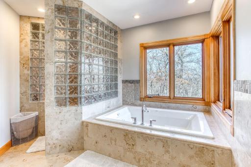 W10622 State Road 35, Prescott, WI 54021