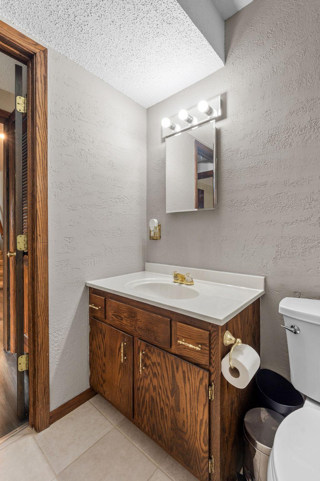 43-web-or-mls-4800 Dodd Rd-43.jpg