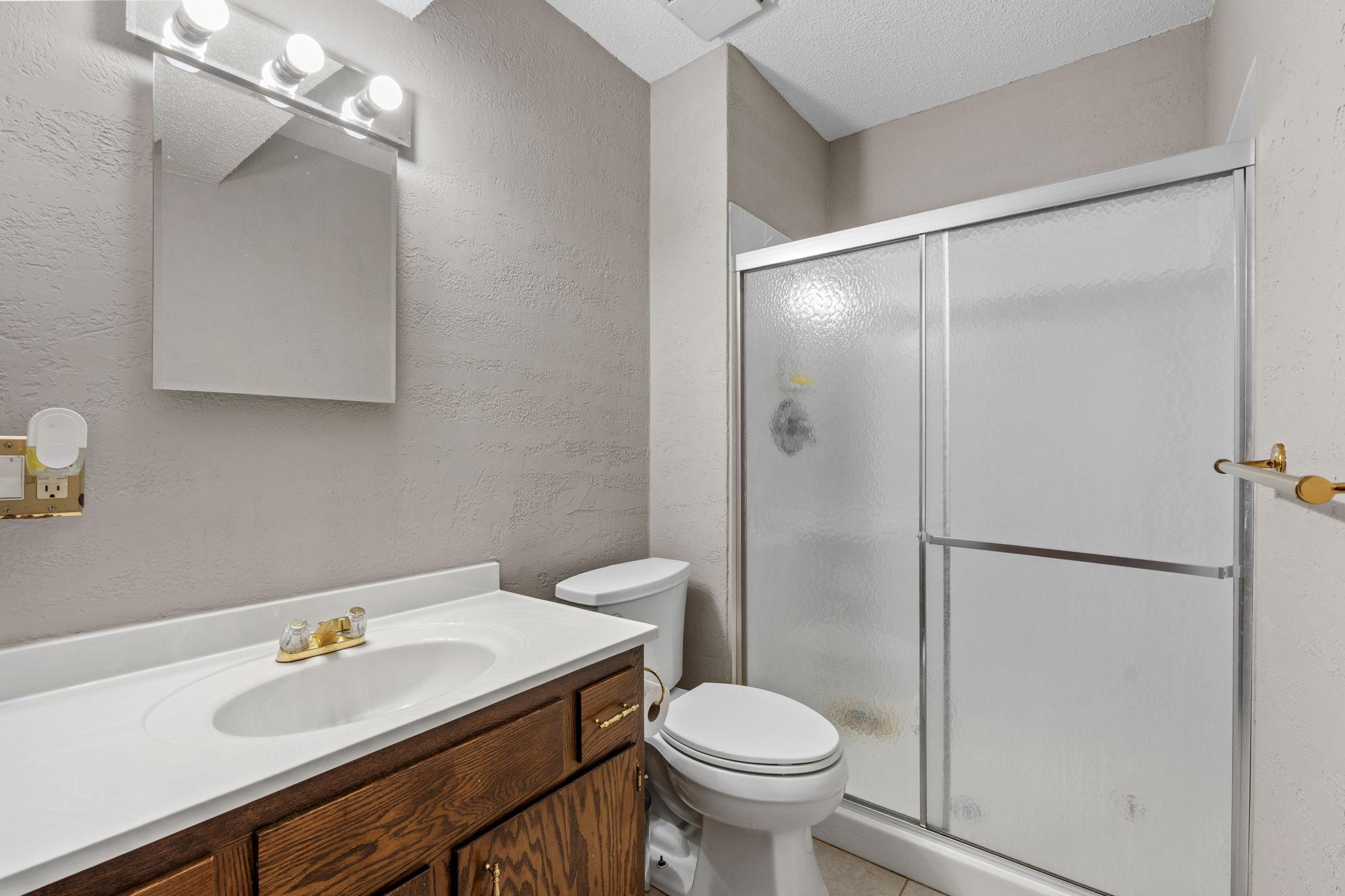 42-web-or-mls-4800 Dodd Rd-42.jpg