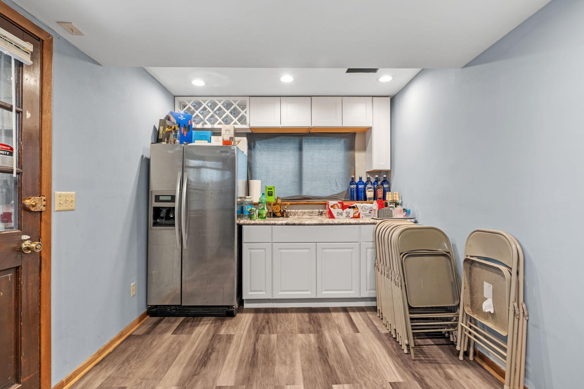 36-web-or-mls-4800 Dodd Rd-36.jpg