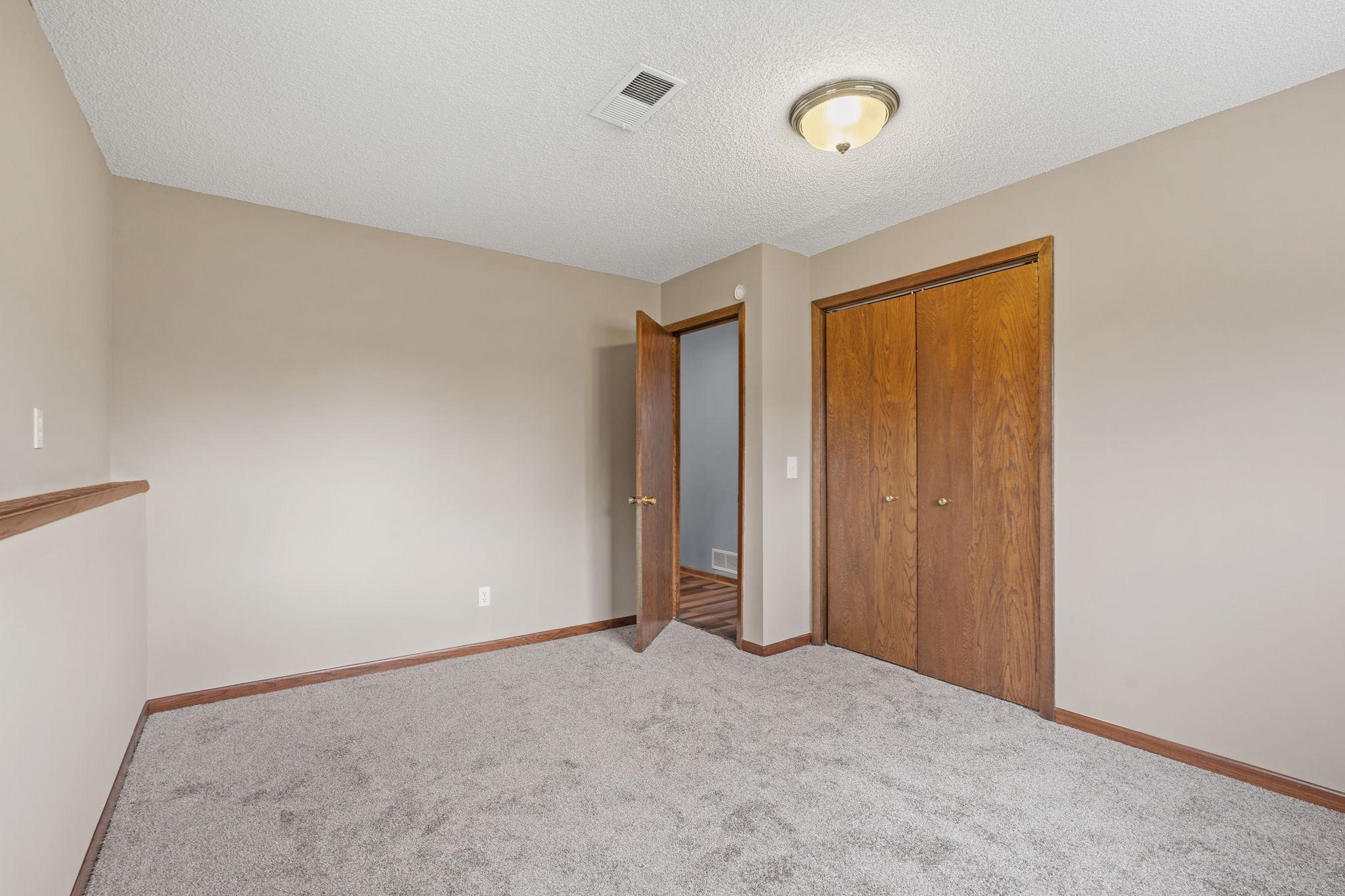 39-web-or-mls-4800 Dodd Rd-39.jpg