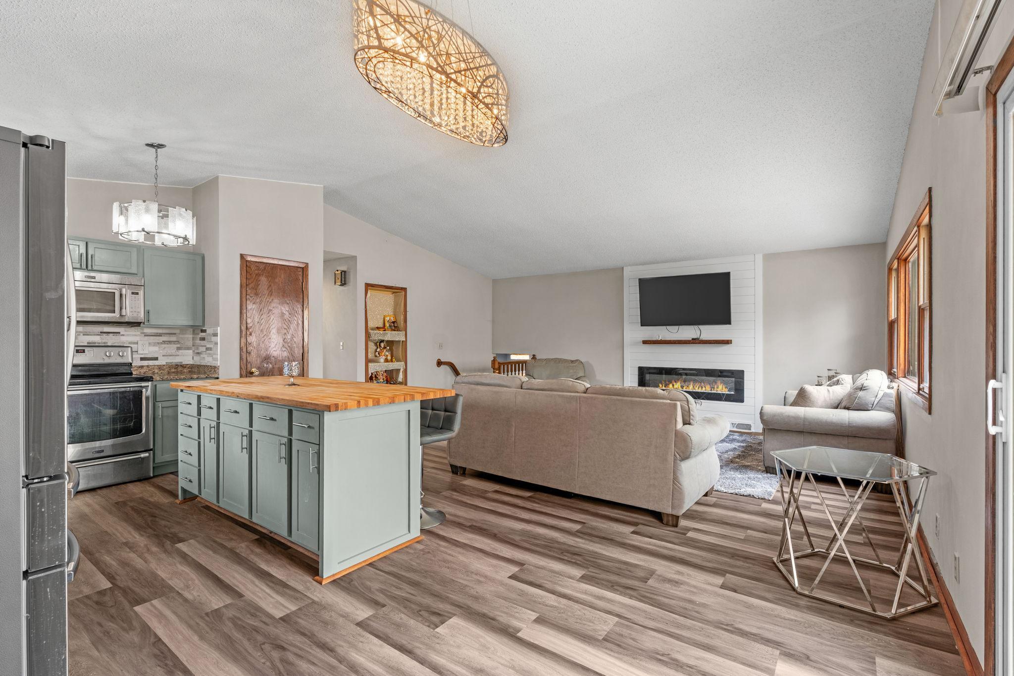 20-web-or-mls-4800 Dodd Rd-20.jpg