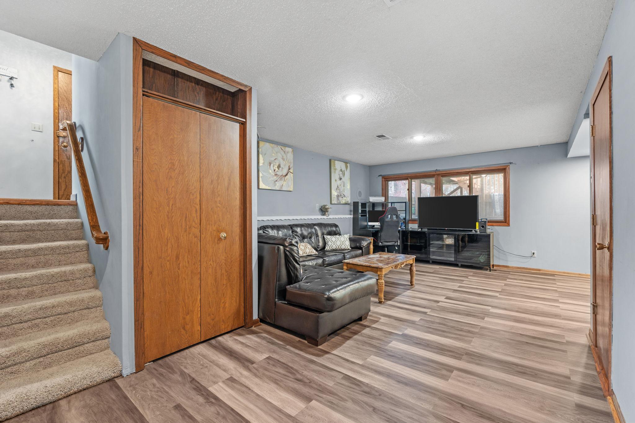 32-web-or-mls-4800 Dodd Rd-32.jpg