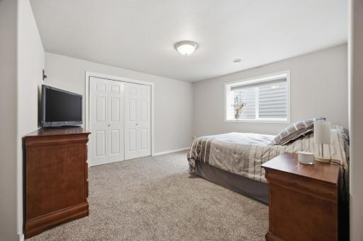 219 6th Street E, Horace, ND 58047