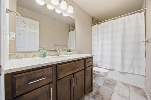 219 6th Street E, Horace, ND 58047