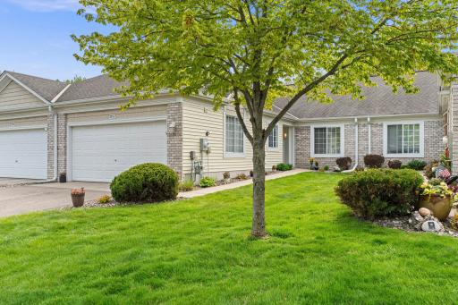 Welcome to the easy life! The association does a great job maintaining the landscaping and building exterior.
