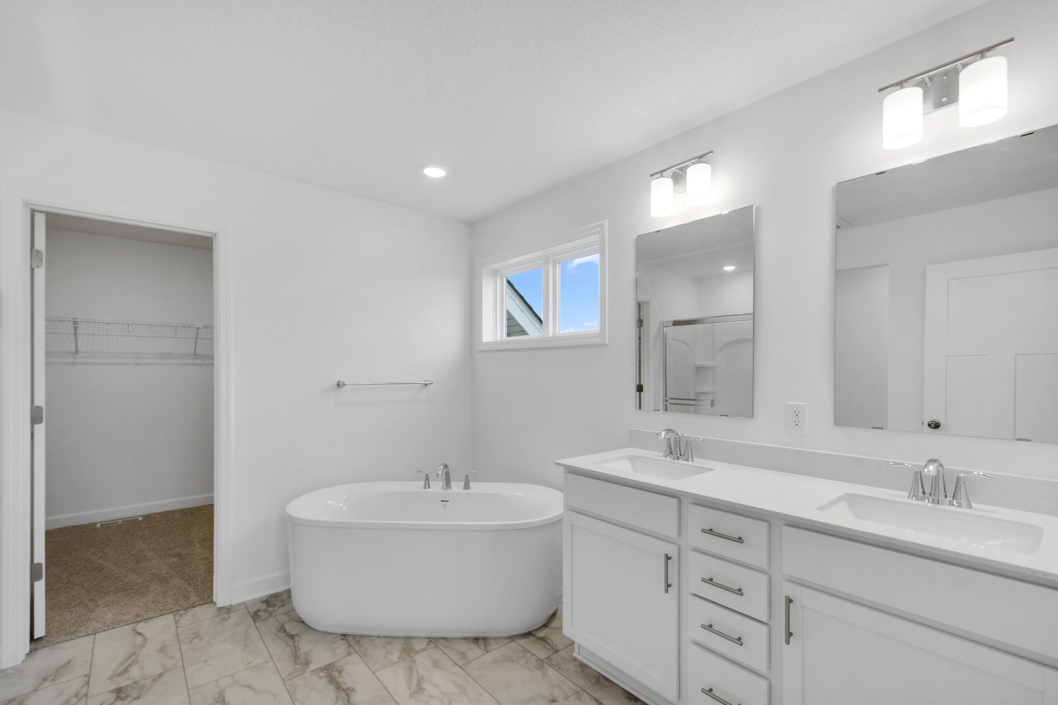 (Photo of a similar home, actual finishes may vary)