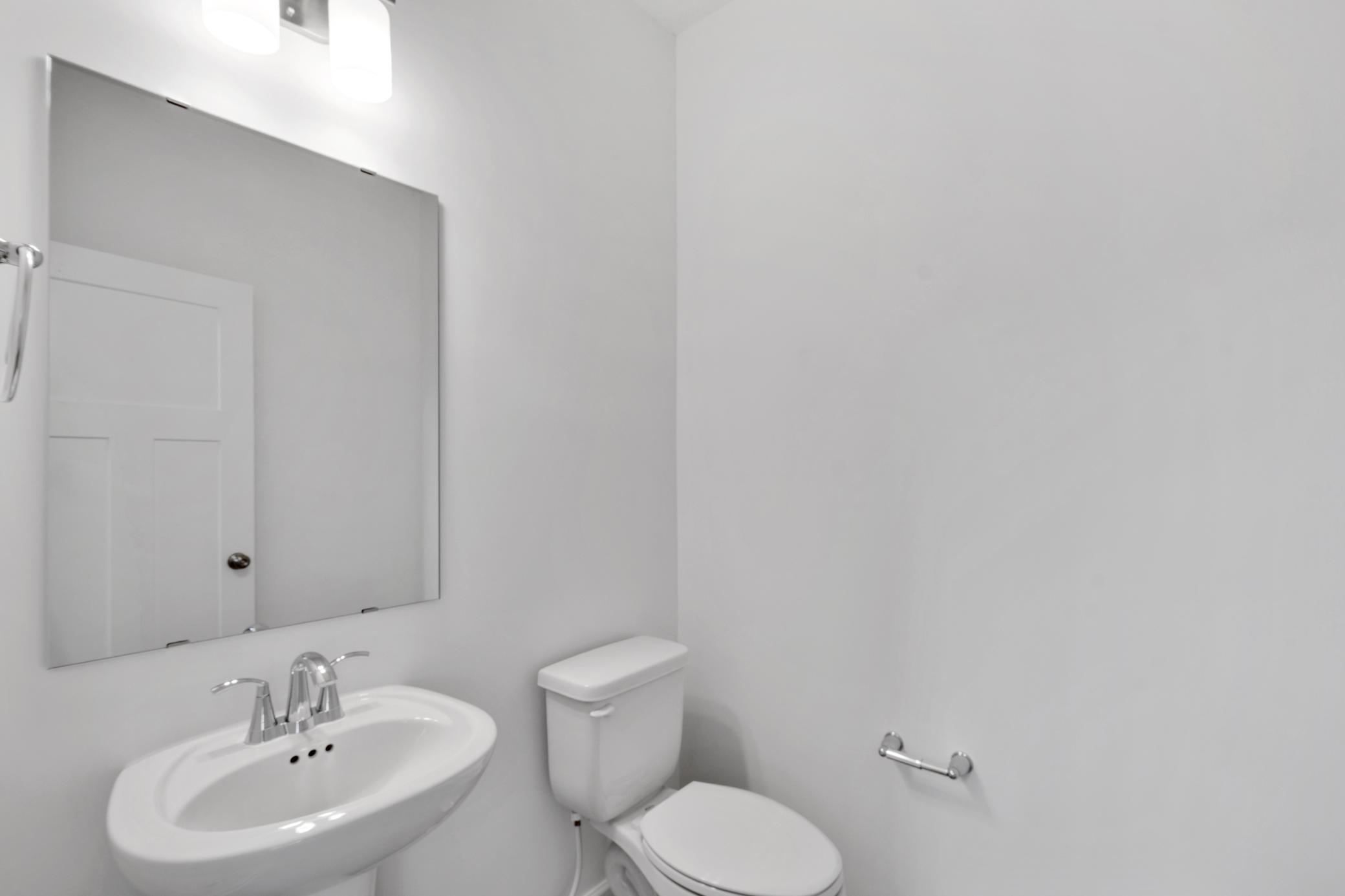 (Photo of a similar home, actual finishes may vary)