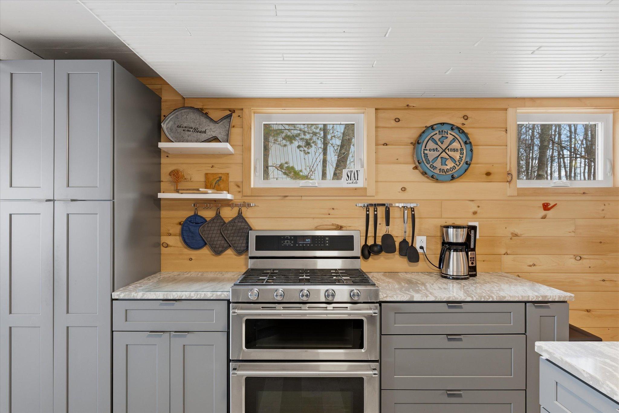 Cabin 1 - kitchen