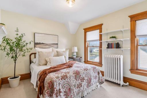 221 11th Avenue N, Hopkins, MN 55343