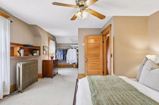 221 11th Avenue N, Hopkins, MN 55343