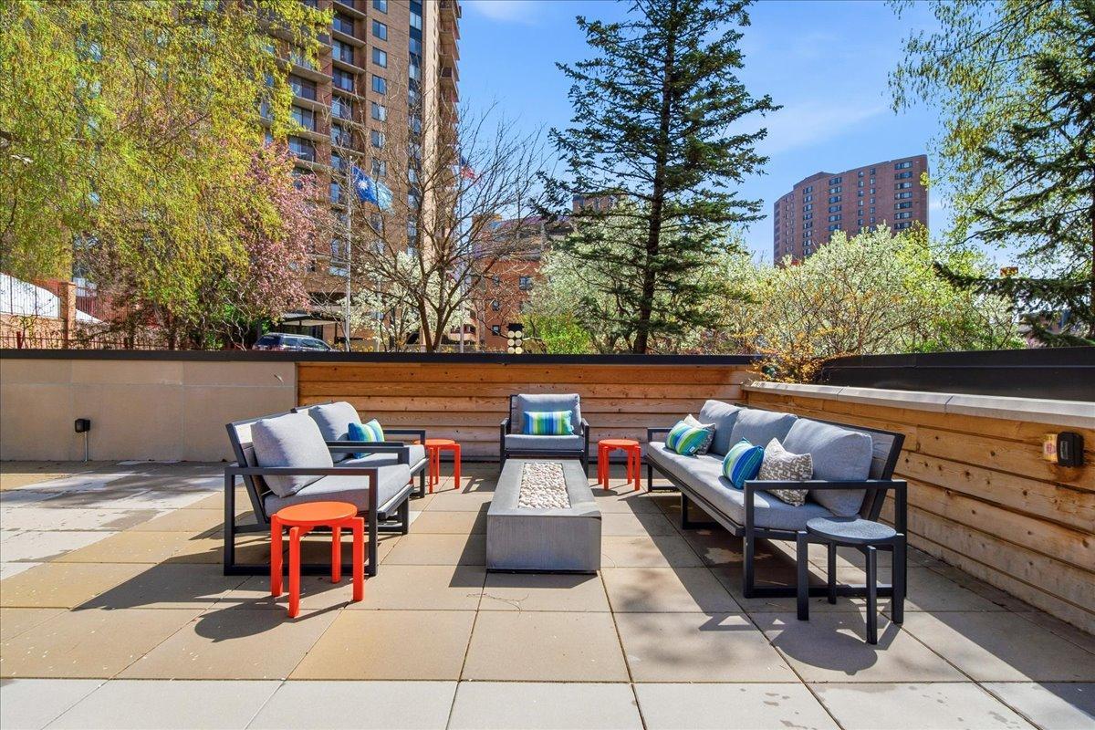 Sundecek with gas fire pit,