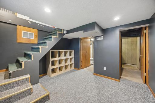 621 Hazel Avenue E, Kimball, MN 55353