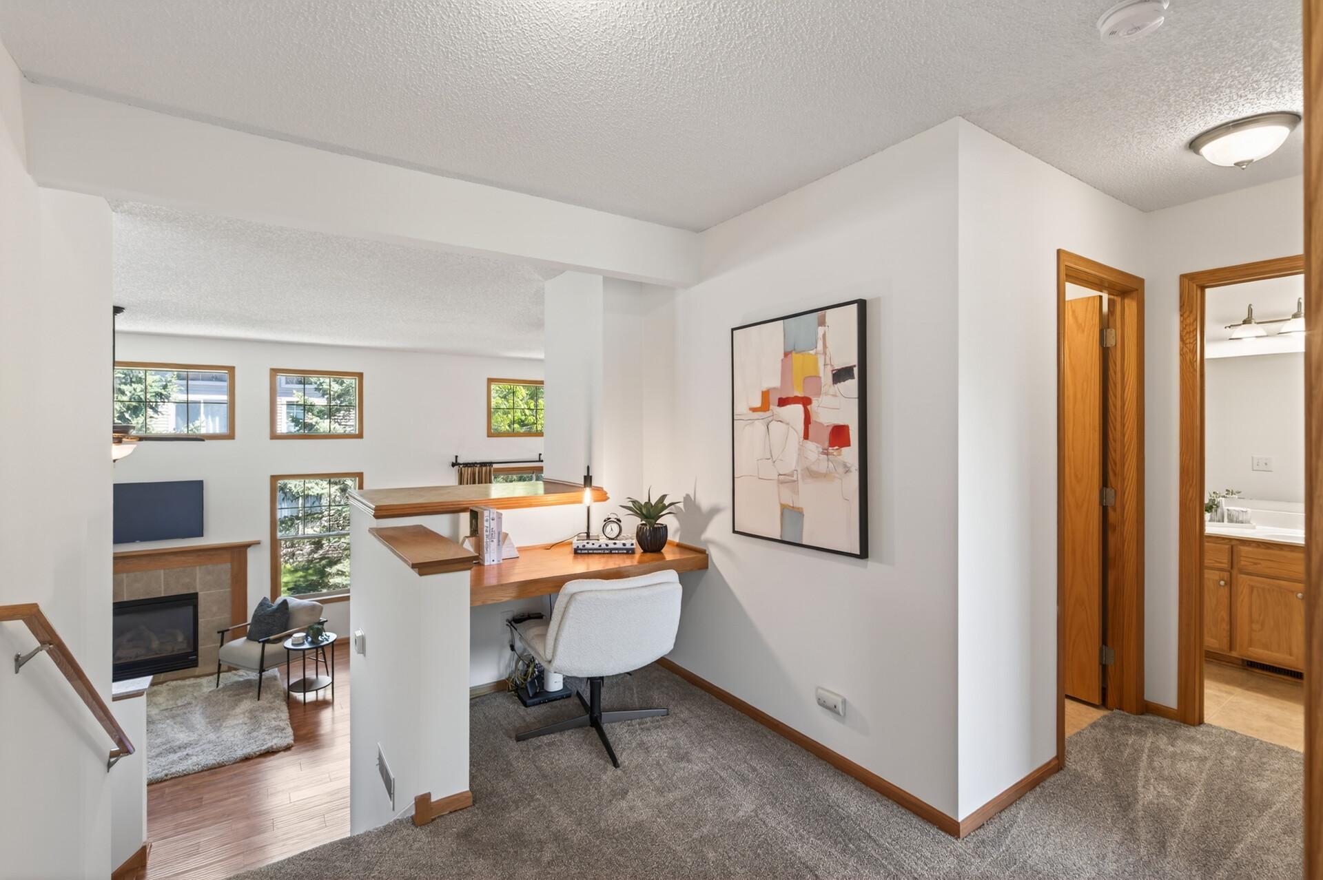 14_8405_Cedarview_Cir14_mls.jpg