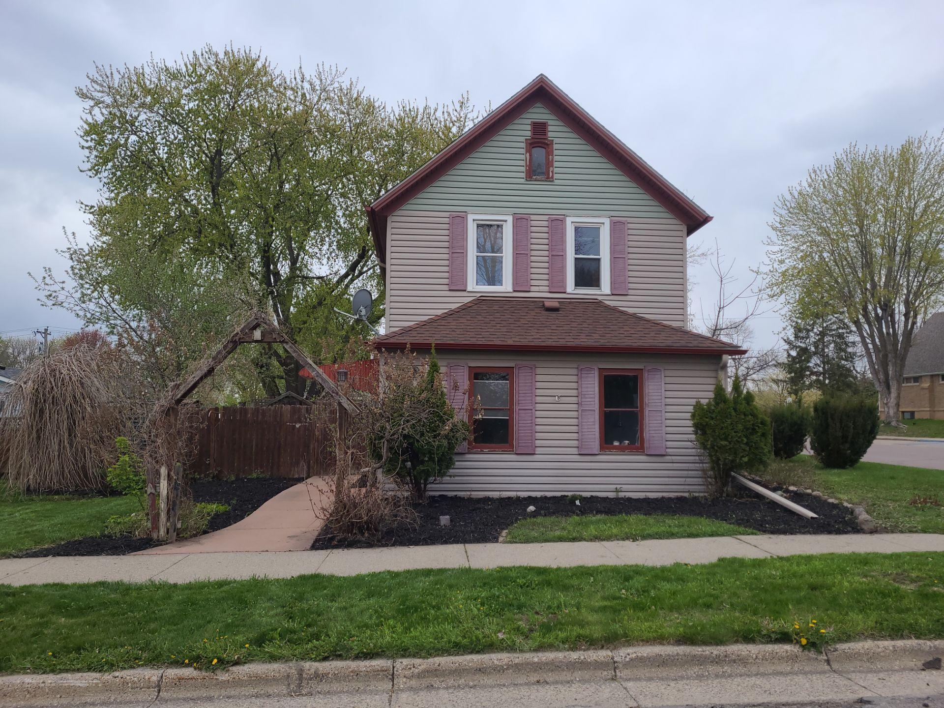 Classic home ready for your vision!