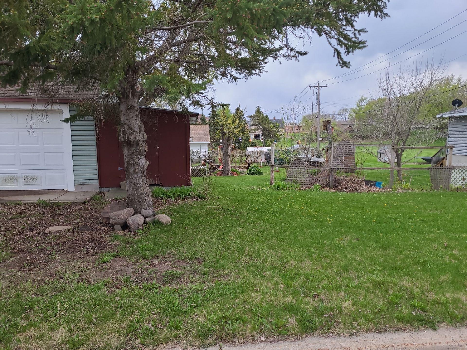 .25 acre lot
