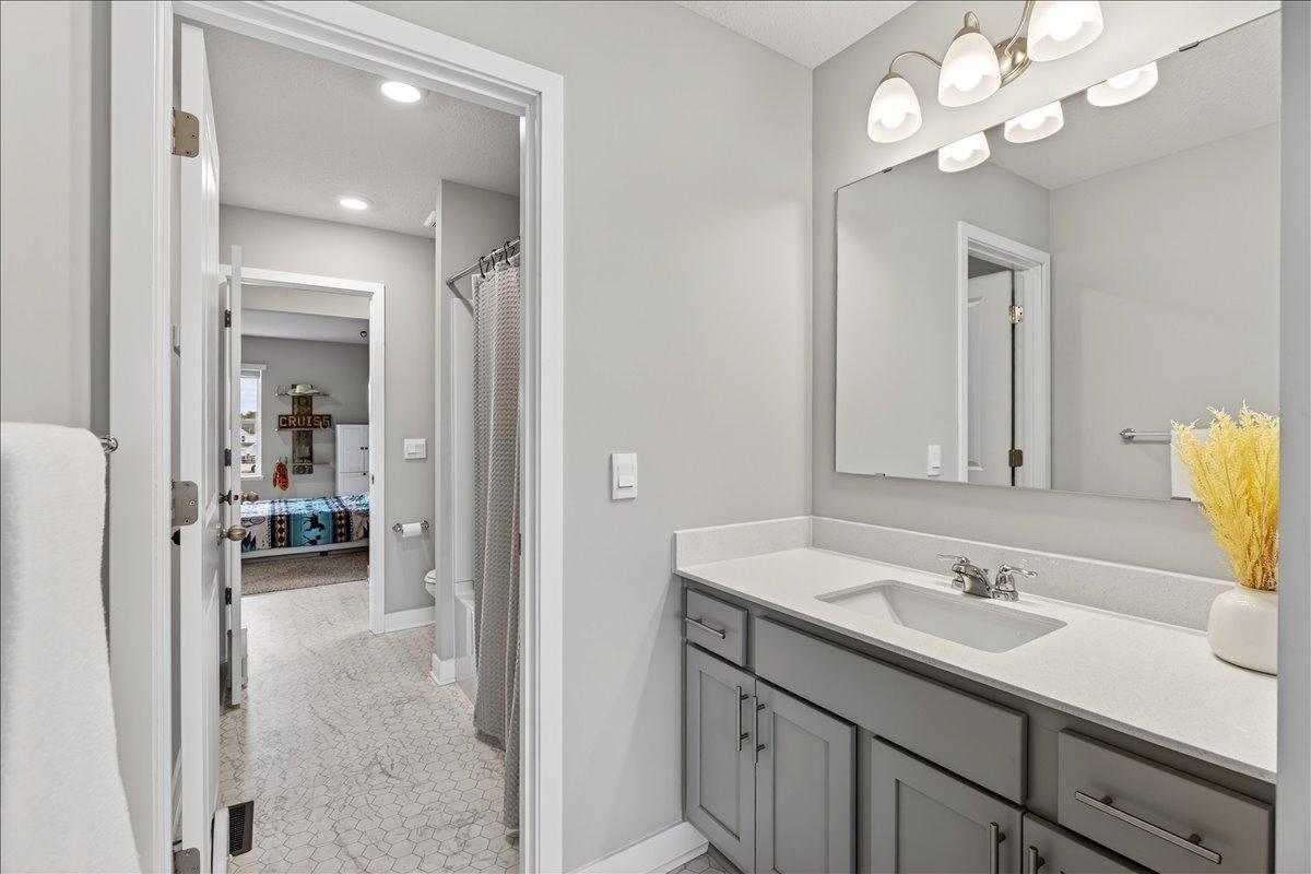 Vanity for bedroom 3