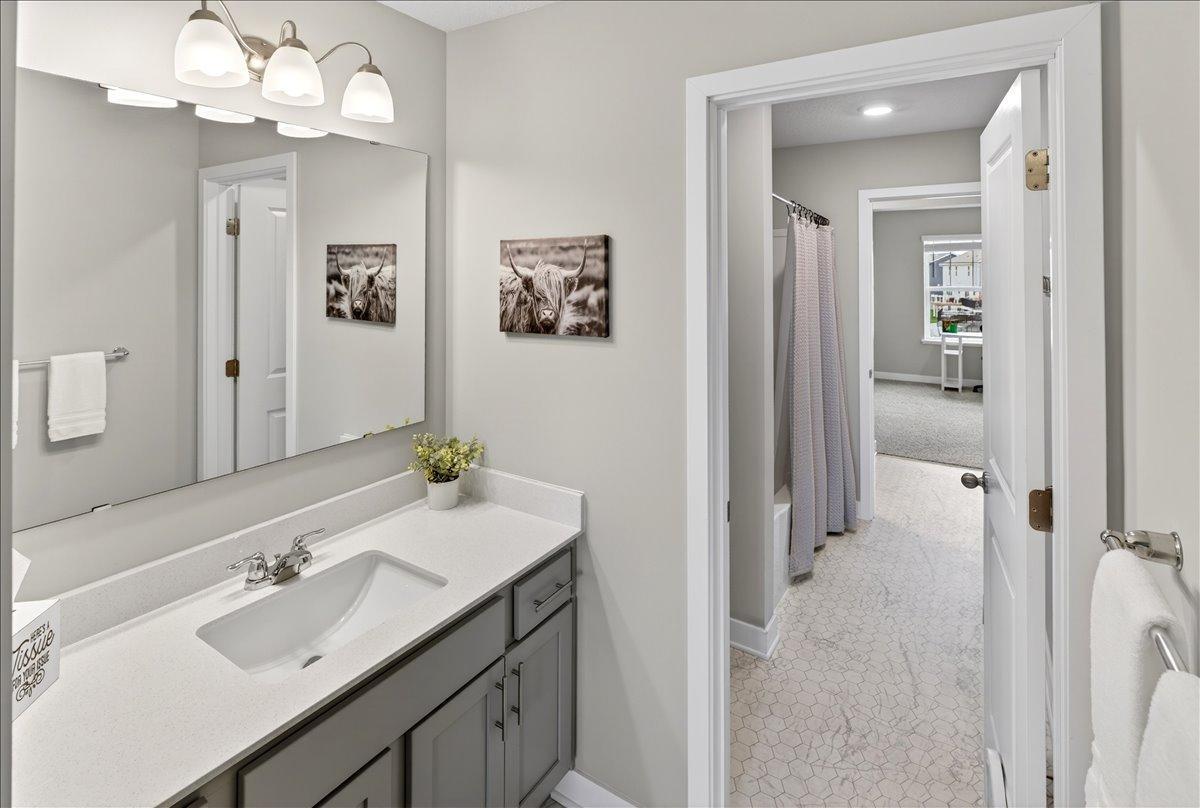 Jack & Jill Full Bath