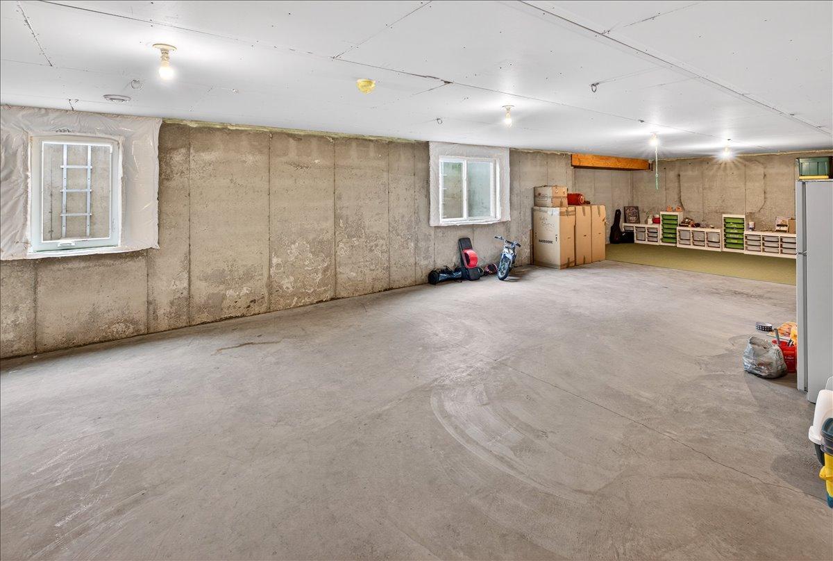 Bring your ideas to finish this huge lower level