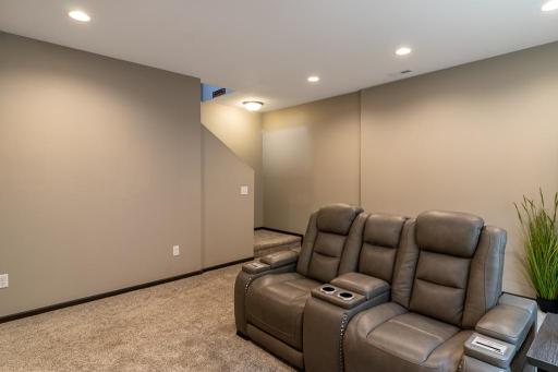 2021 Bluestem Drive, Mankato, MN 56001