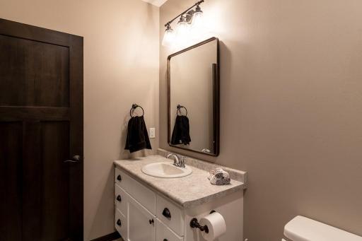 2021 Bluestem Drive, Mankato, MN 56001
