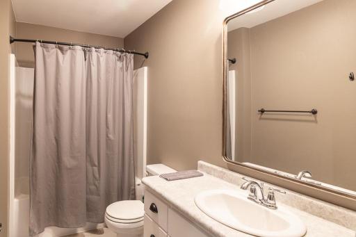 2021 Bluestem Drive, Mankato, MN 56001