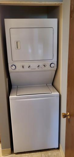 In unit laundry.