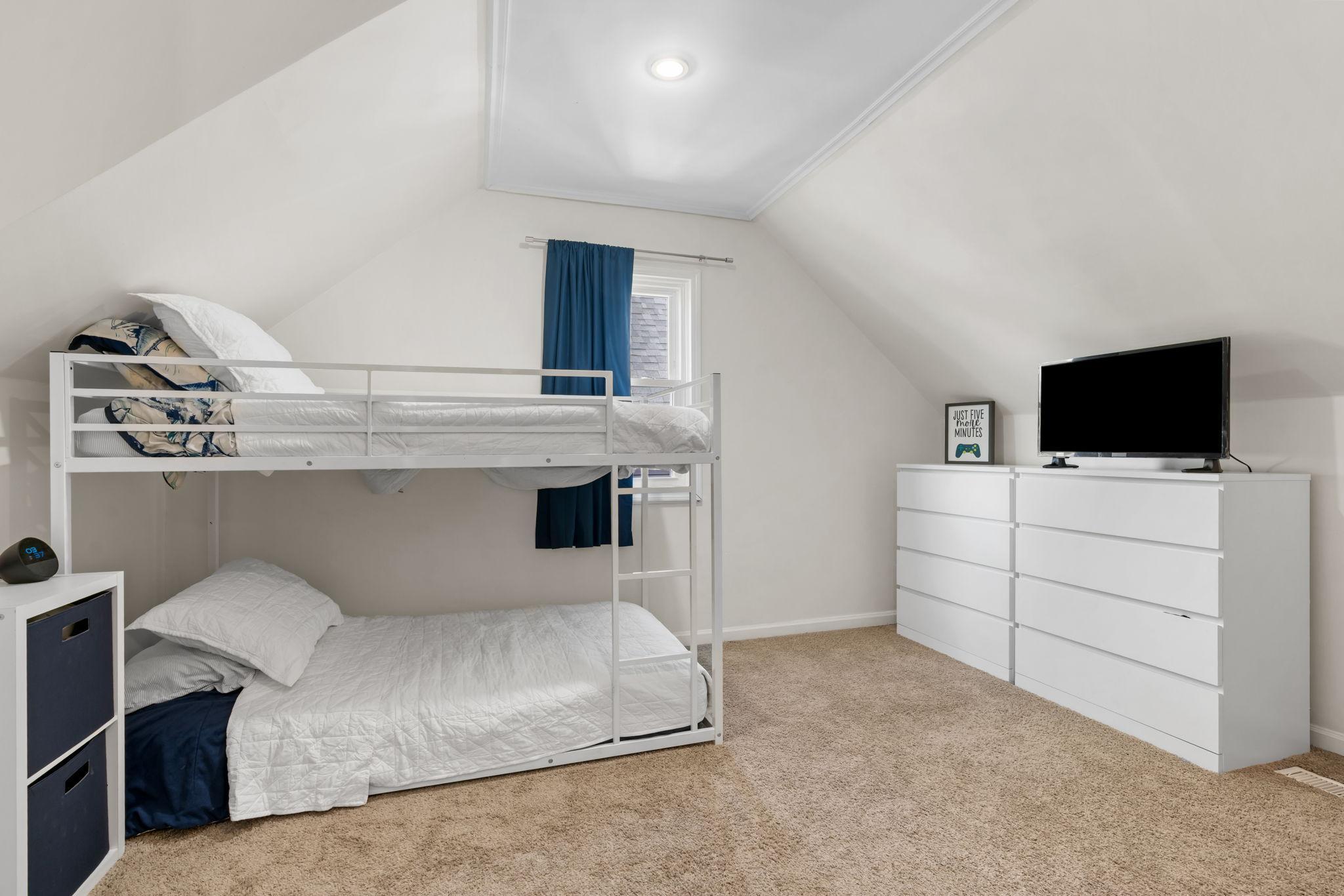 Second upper level bedroom.