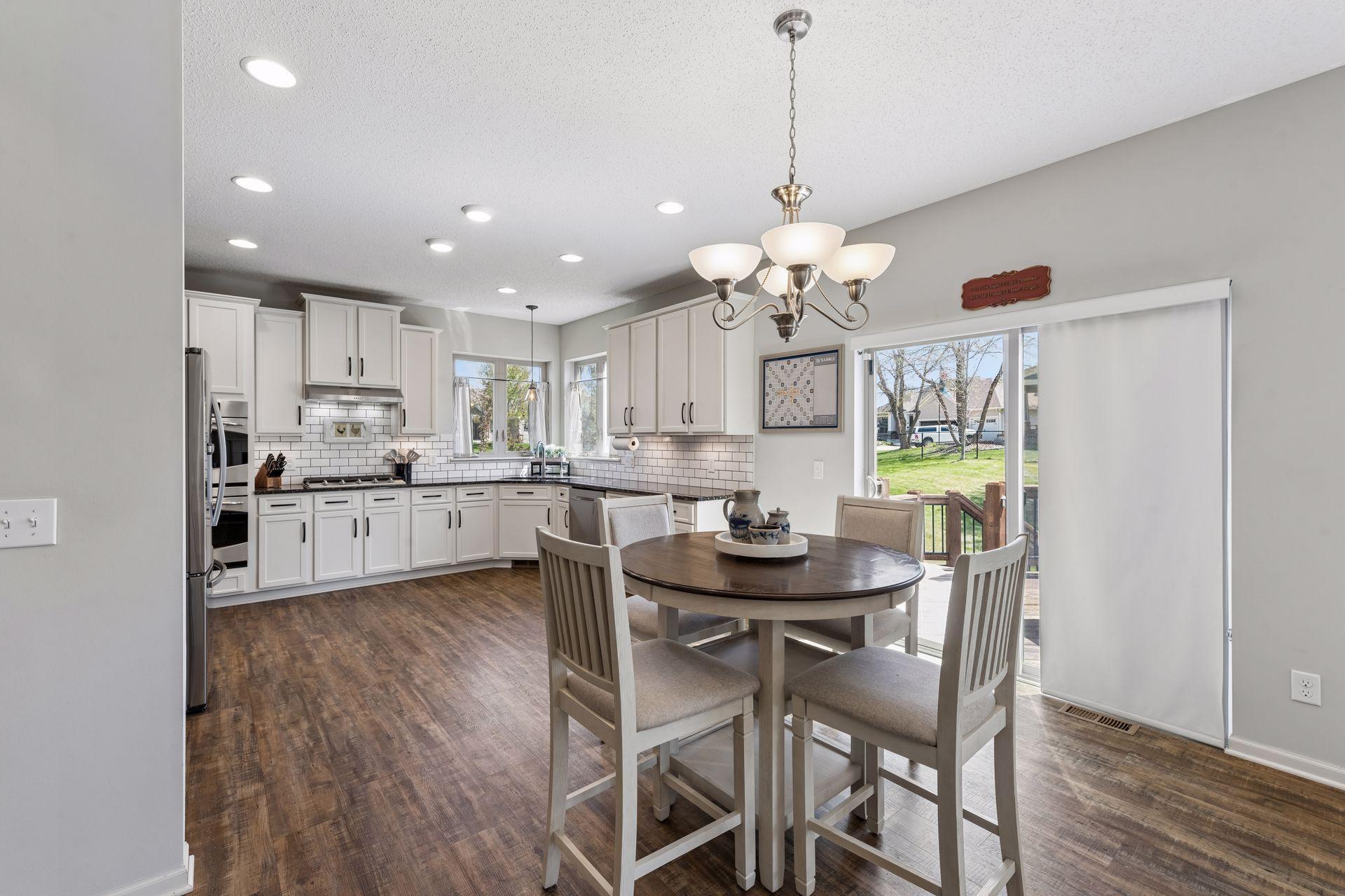 The entire kitchen has been recently remodeled.