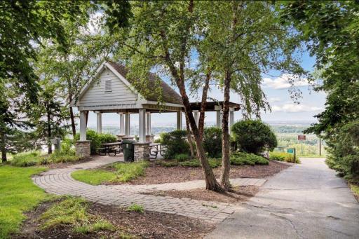 10165 Indigo Drive, Eden Prairie, MN 55347