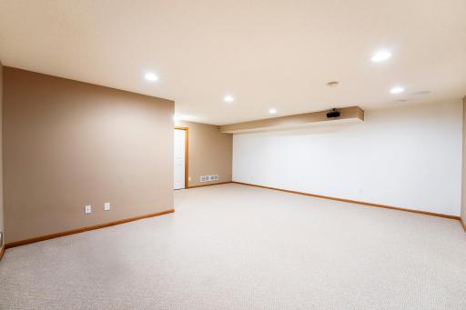 10165 Indigo Drive, Eden Prairie, MN 55347