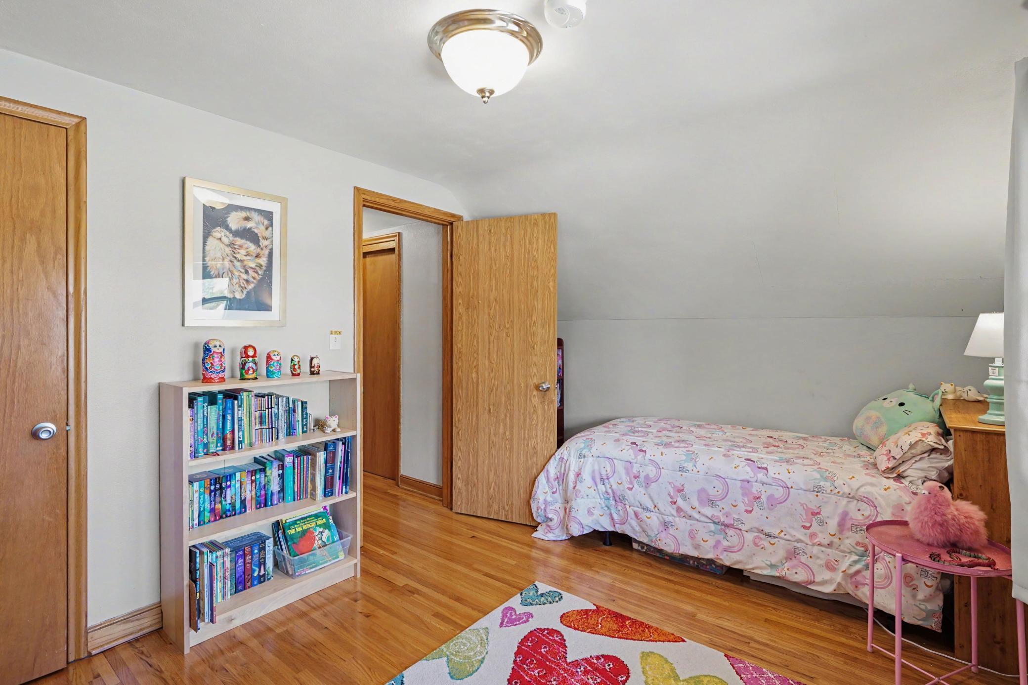 629 saratoga bed 3a.jpg