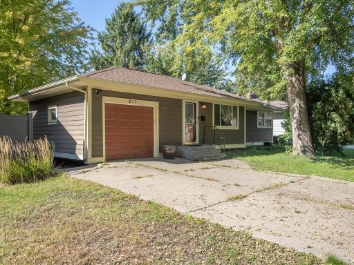 817 Vincent Avenue N, Minneapolis, MN 55411