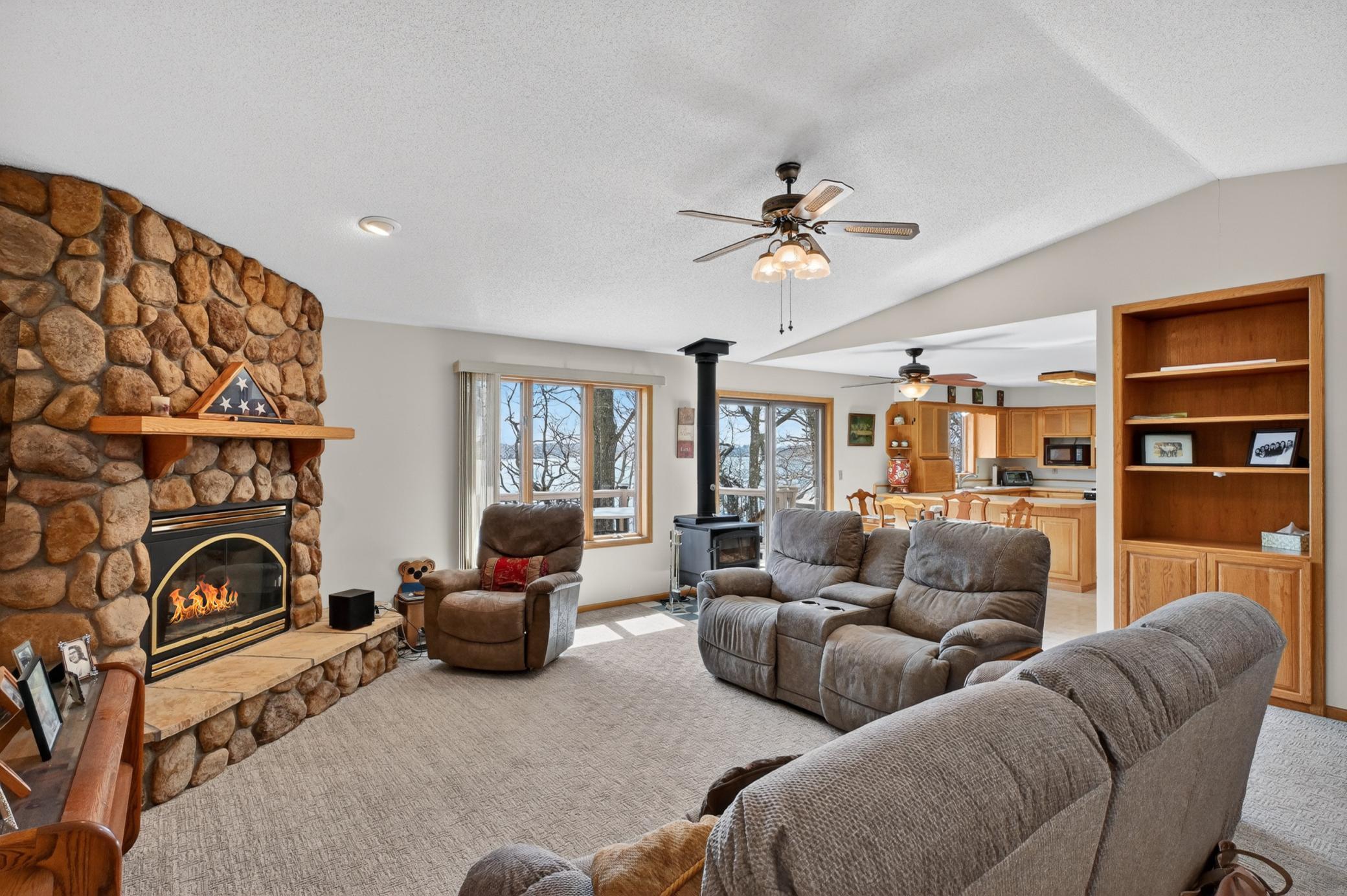 Spectacular Lake Views