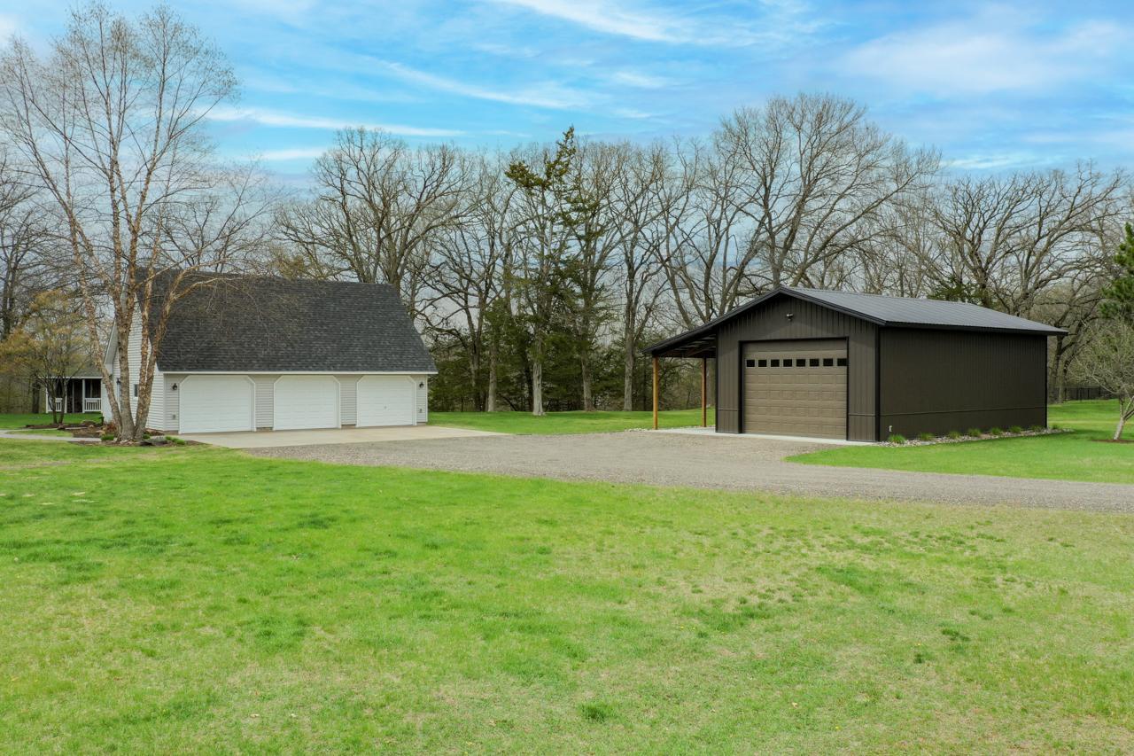 Great garage/pole building set up