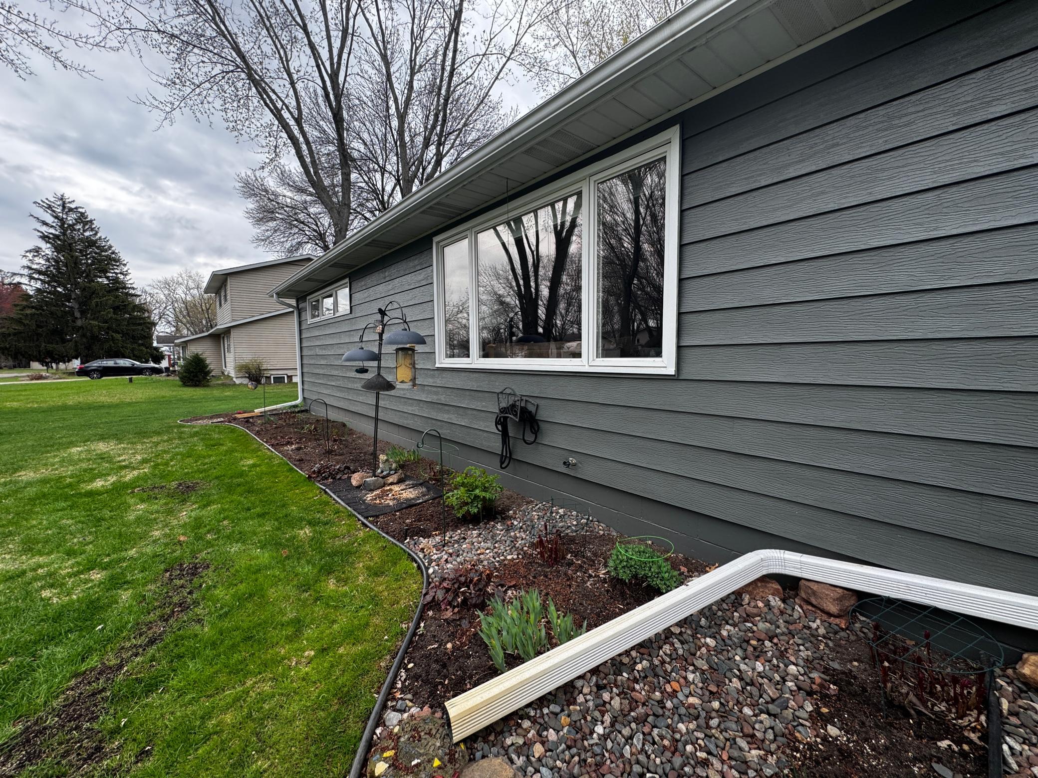 Seamless gutters