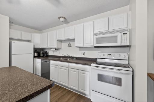 2022 29th Place NW, 103, Rochester, MN 55901
