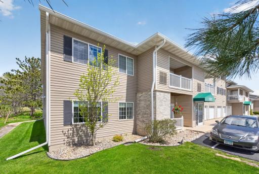 2022 29th Place NW, 103, Rochester, MN 55901
