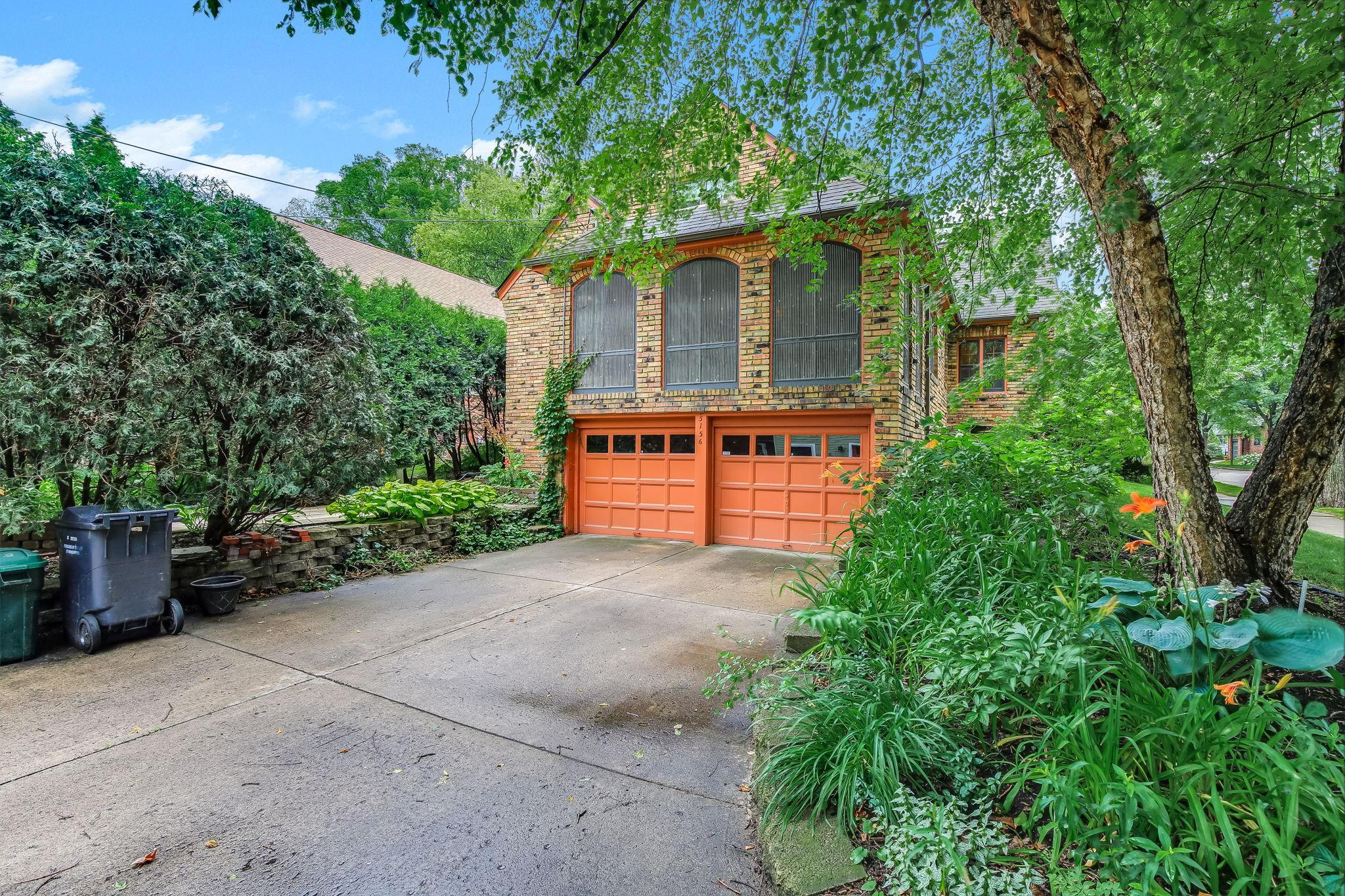 Attached Garage