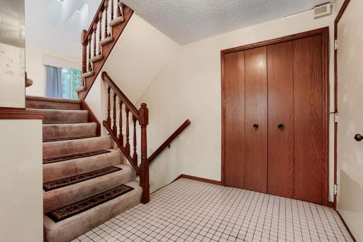 5723 Donegal Drive, Shoreview, MN 55126