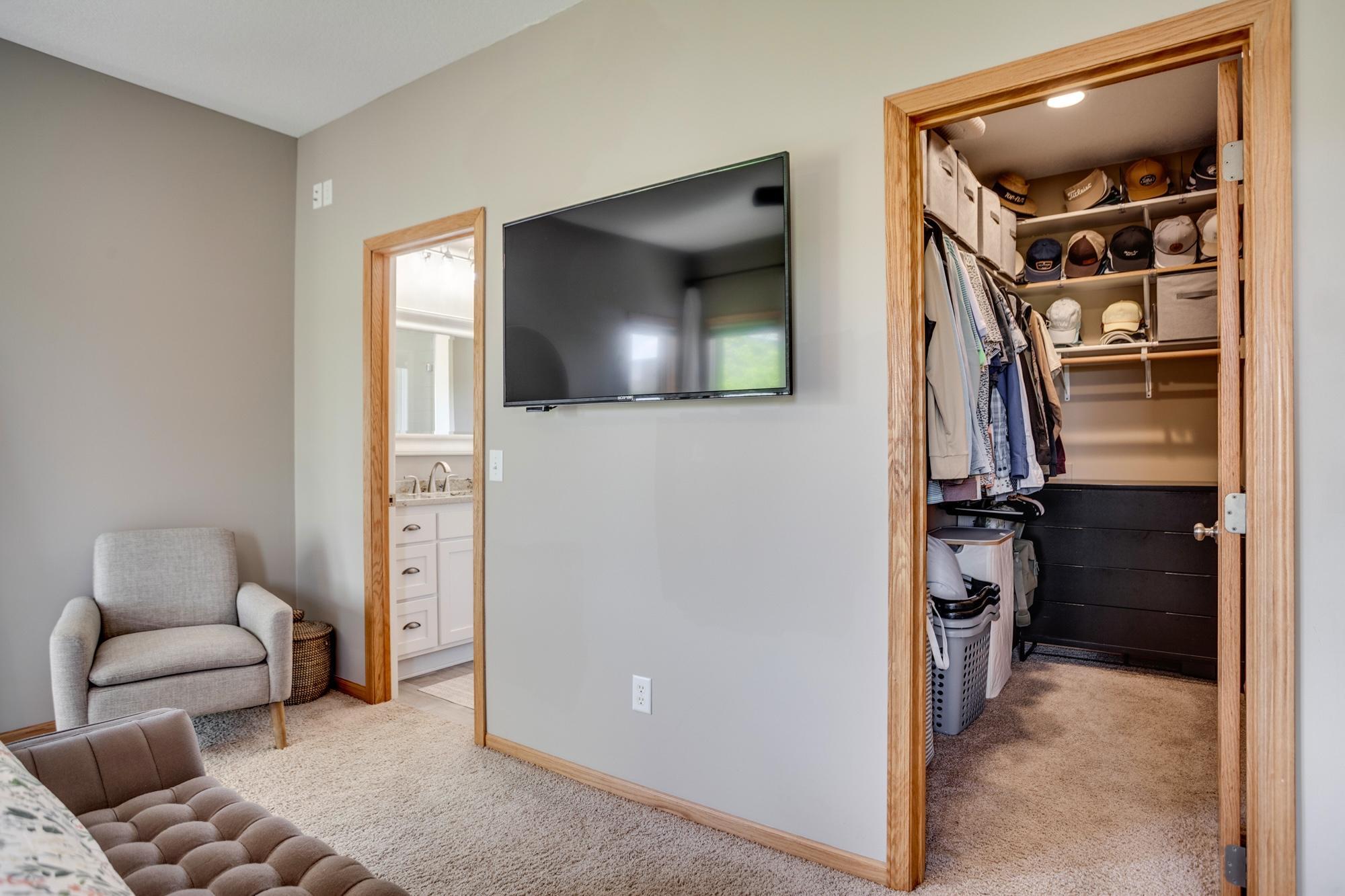 Primary bedroom ensuite bathroom and walk-in closet
