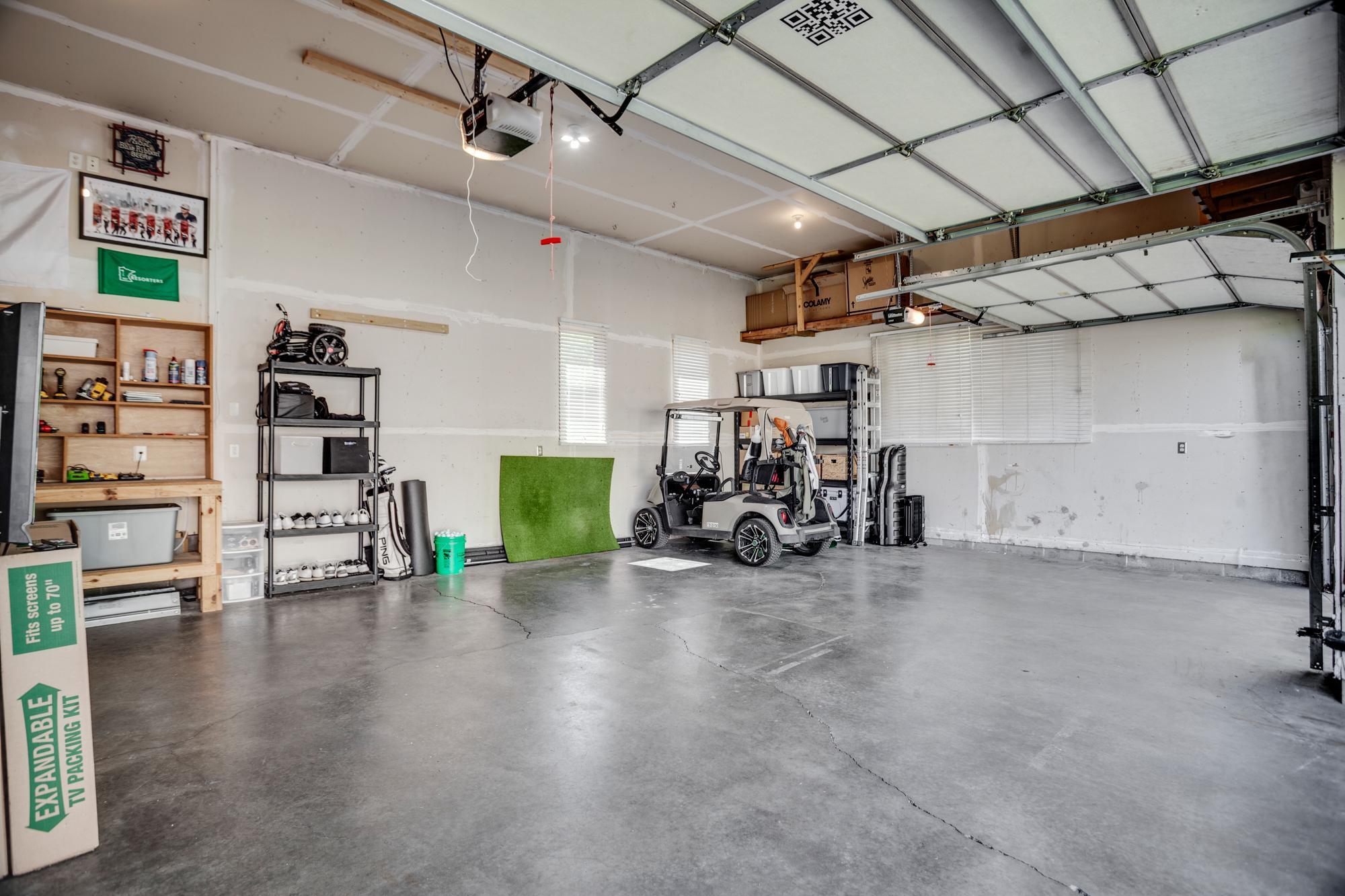 Oversized, heated 3-car garage