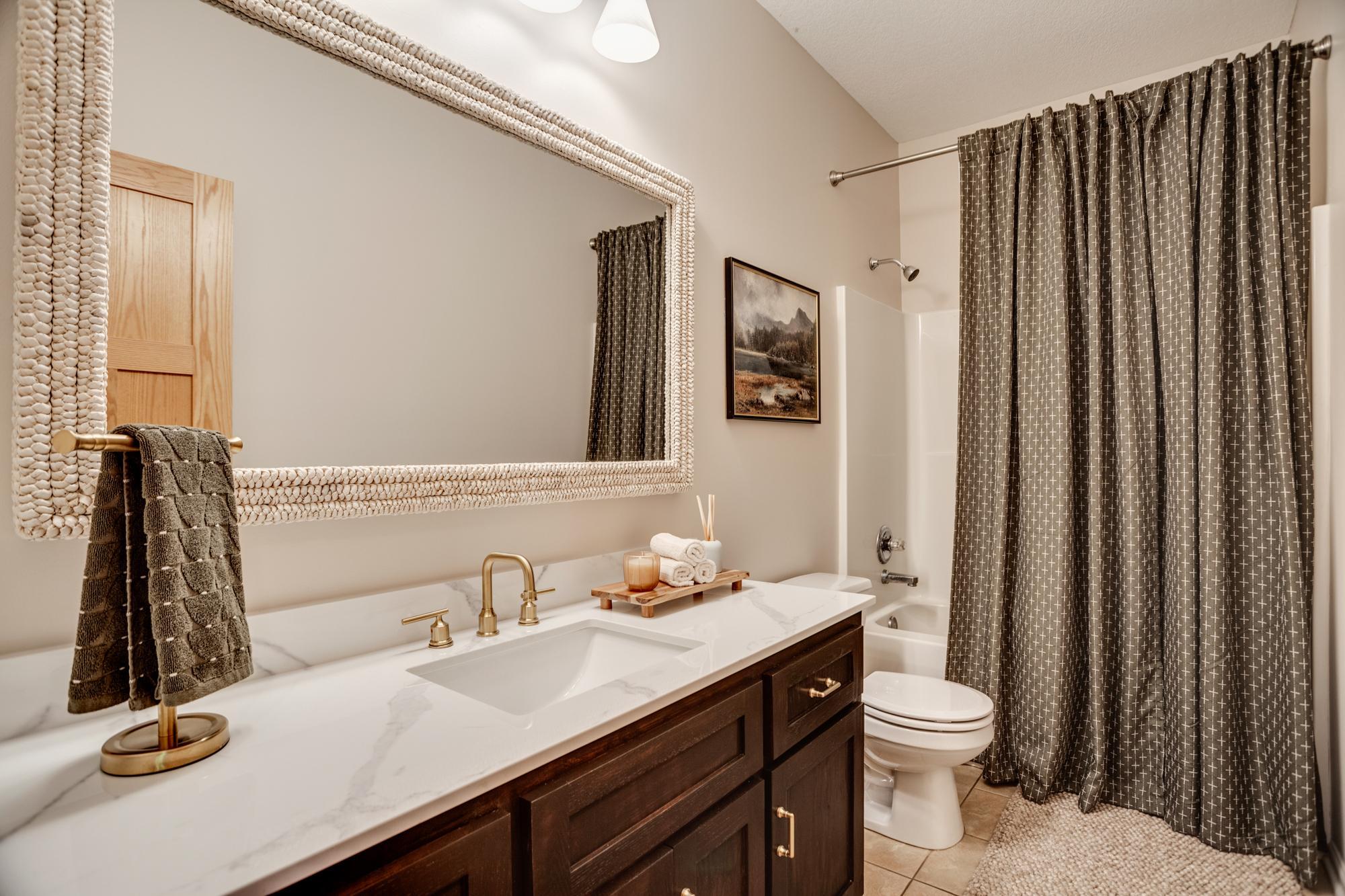 Main-level full bath