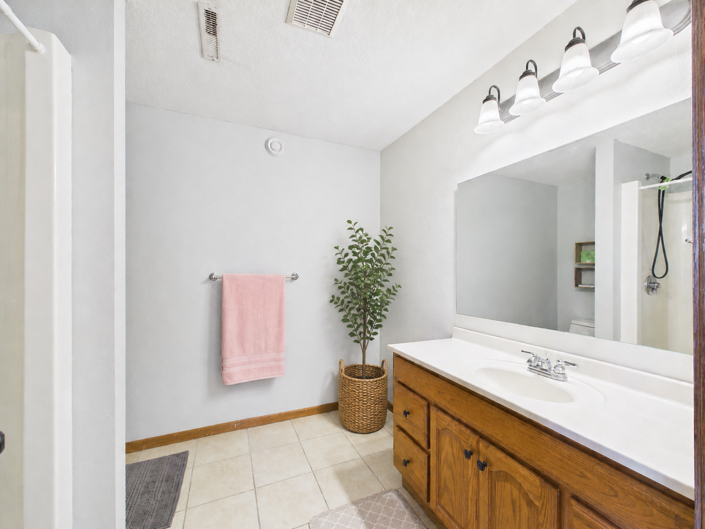 LL Bath Virutally staged