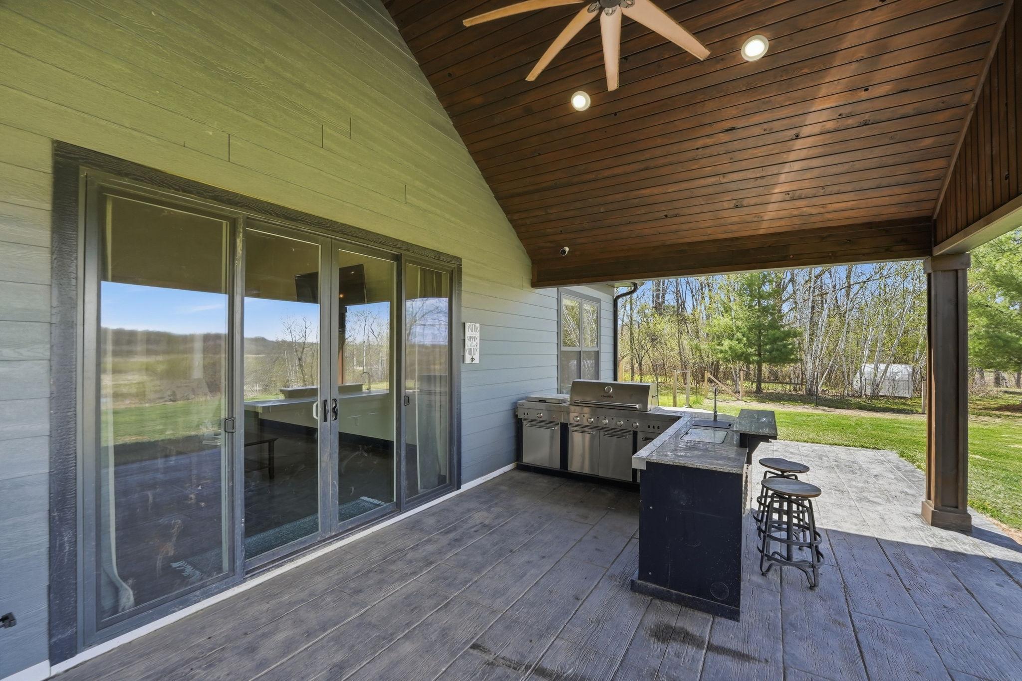 Outdoor Kitchen