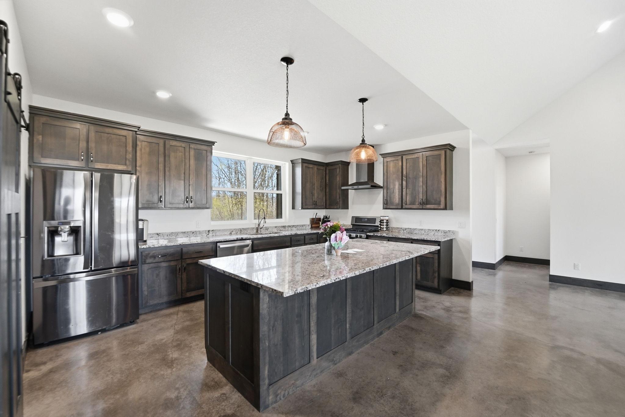 Kitchen/Breakfast Bar