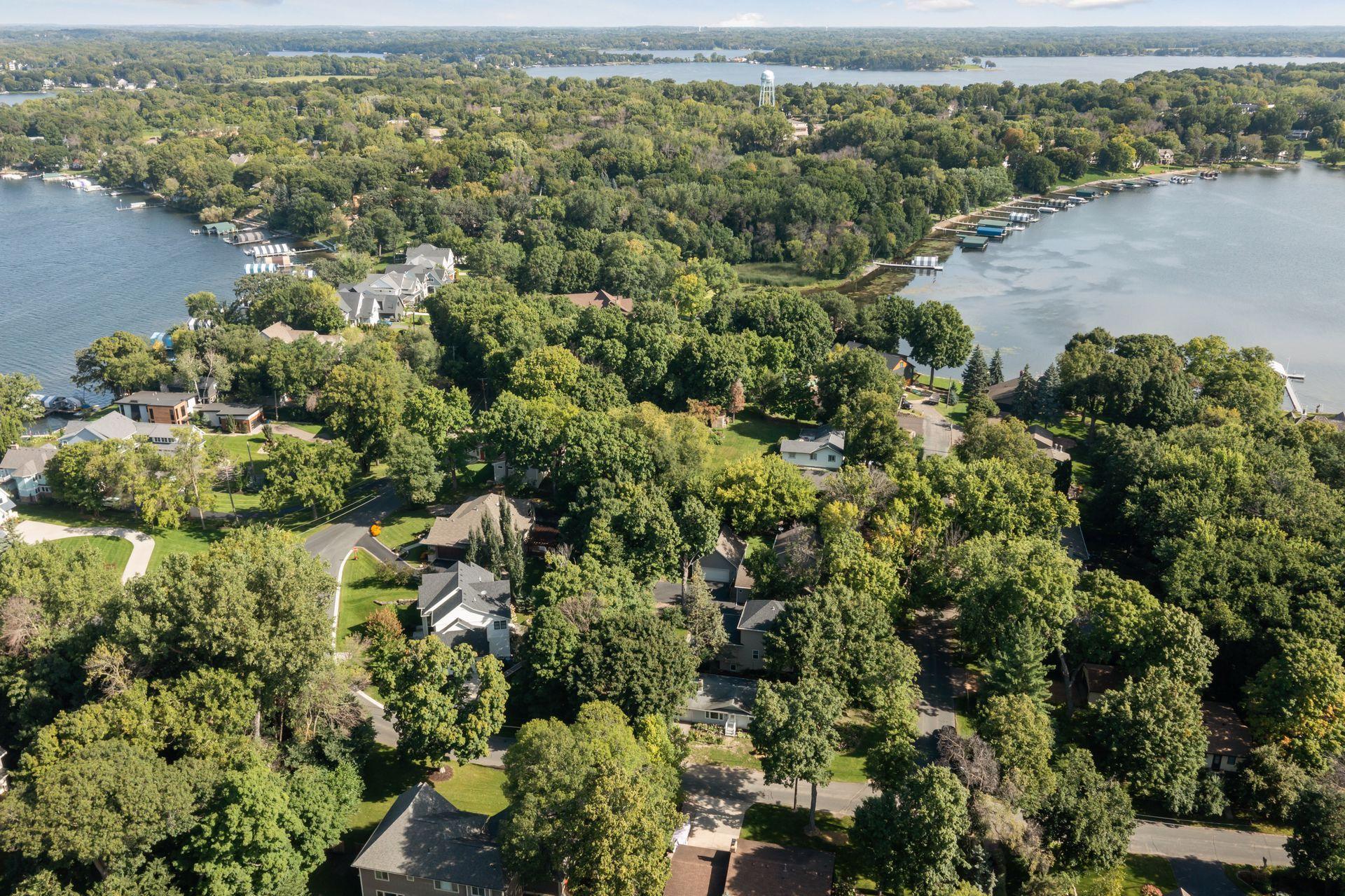 Close proximity to all things wonderful about Lake Minnetonka!