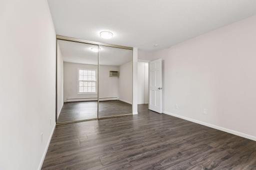 825 Old Settlers Trail, 4, Hopkins, MN 55343