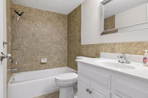 825 Old Settlers Trail, 4, Hopkins, MN 55343